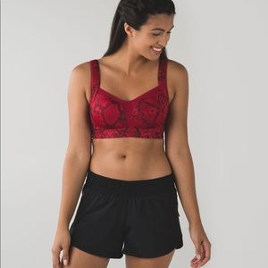 Lululemon tata tamer III sports bra size 34DD